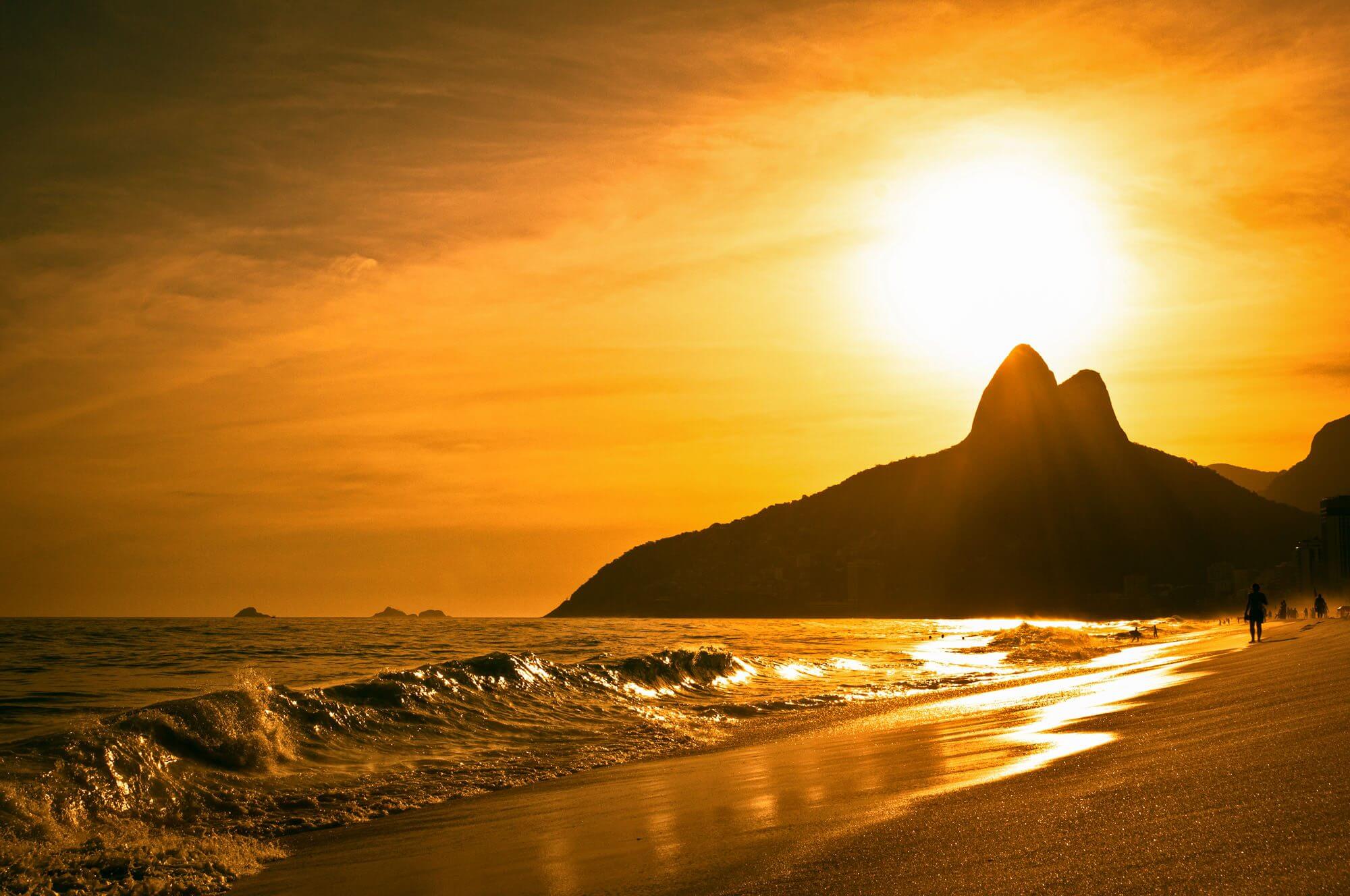 amarelo